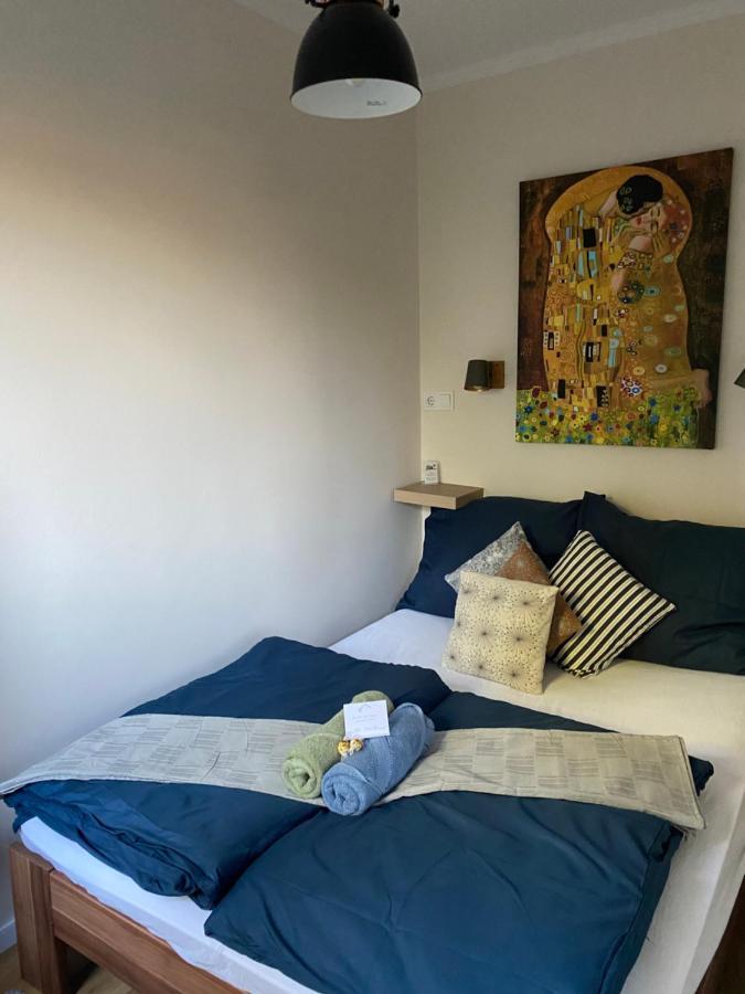 Mrs. Columbo's Flat Apartman *